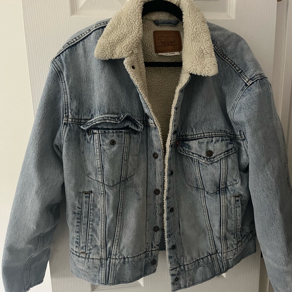 Levi’s Denim Jacket with Sherpa Inside